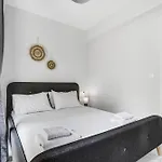 Blue Waves Oceanida Apartment *