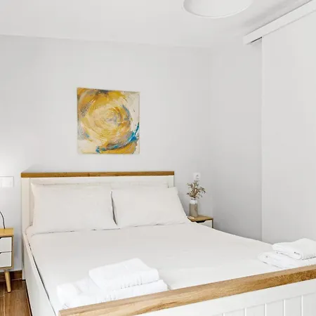Blue Waves Oceanida Apartment