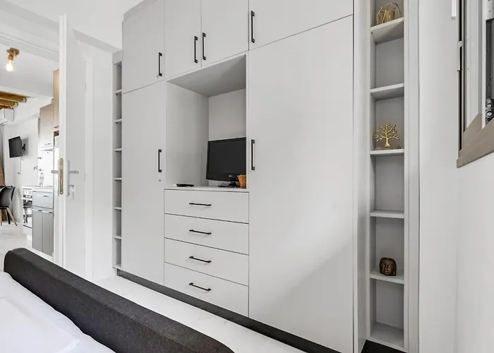 Blue Waves Oceanida Apartment