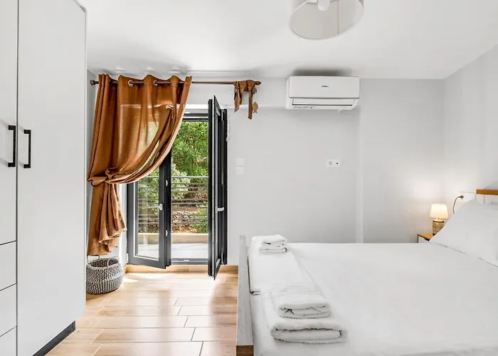 Blue Waves Oceanida *